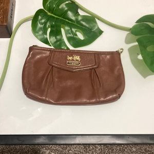 Coach signature Sufflette brown leather clutch Pre-owned wristband/wristlet/LDS